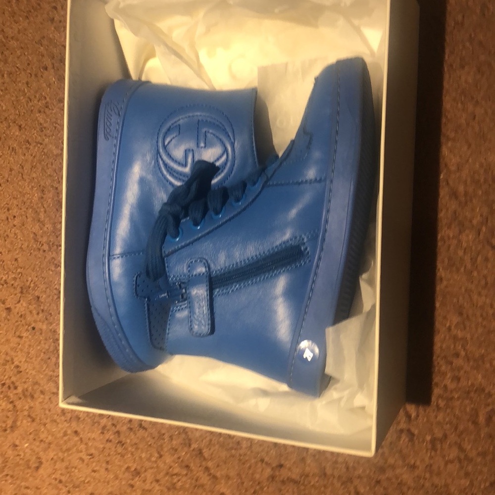 Toddler boys blue Gucci sneakers (Gomma Nappa)